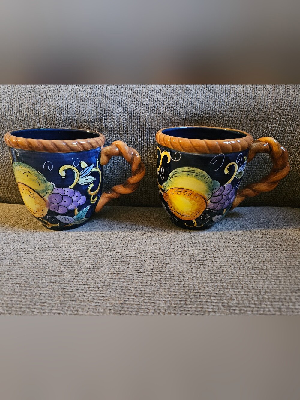 Set Of 2 Vintage Tabletops Unlimited Villa Bellagio Handpainted 16oz. Mugs